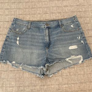 Aerie light wash shorts